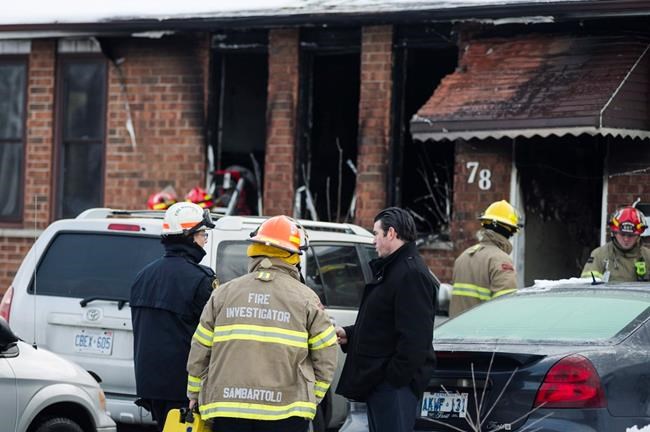 Incendio en Brampton deja tres personas muertas y una más herida 