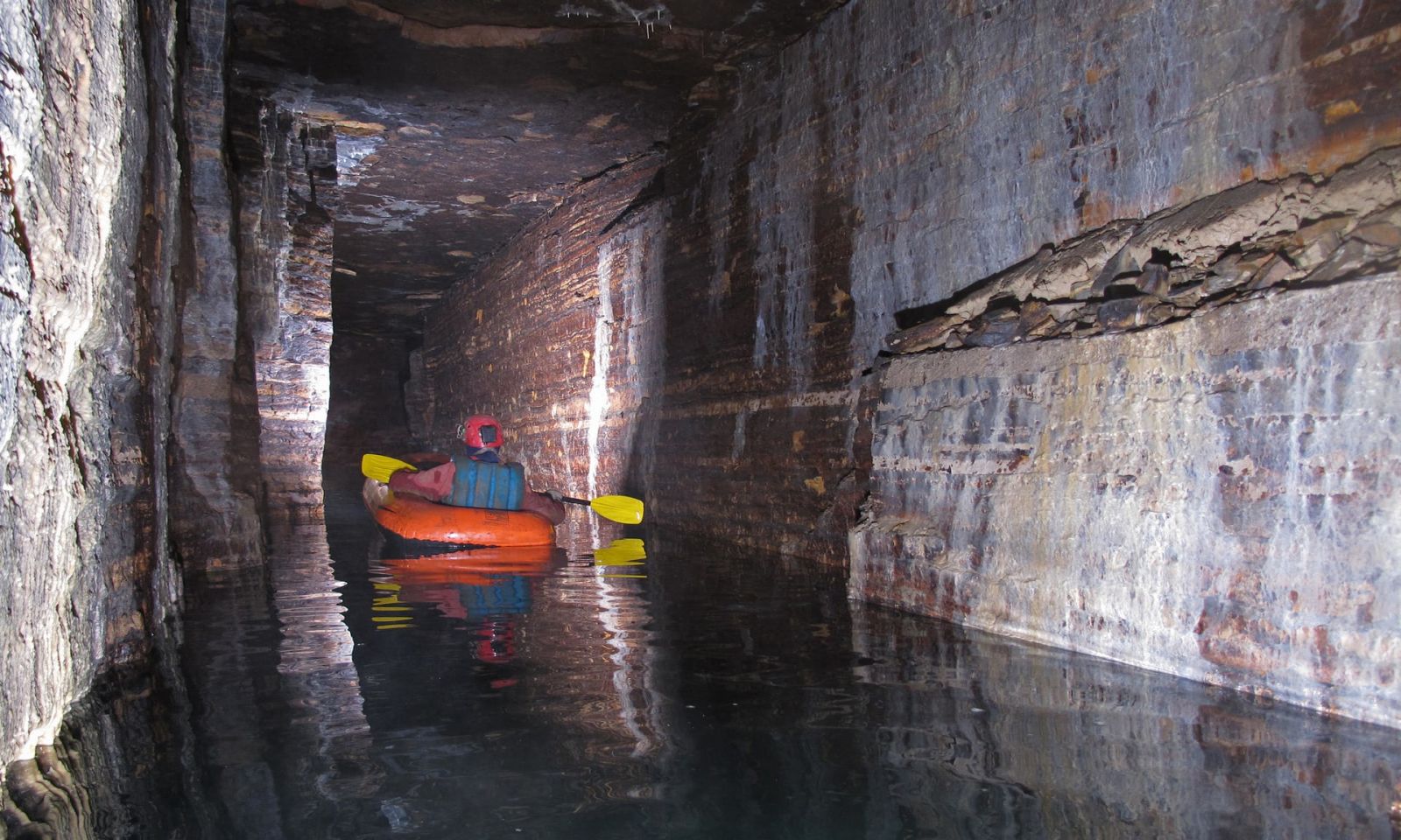 Descubren grandes cuevas de la edad de hielo debajo de Montreal