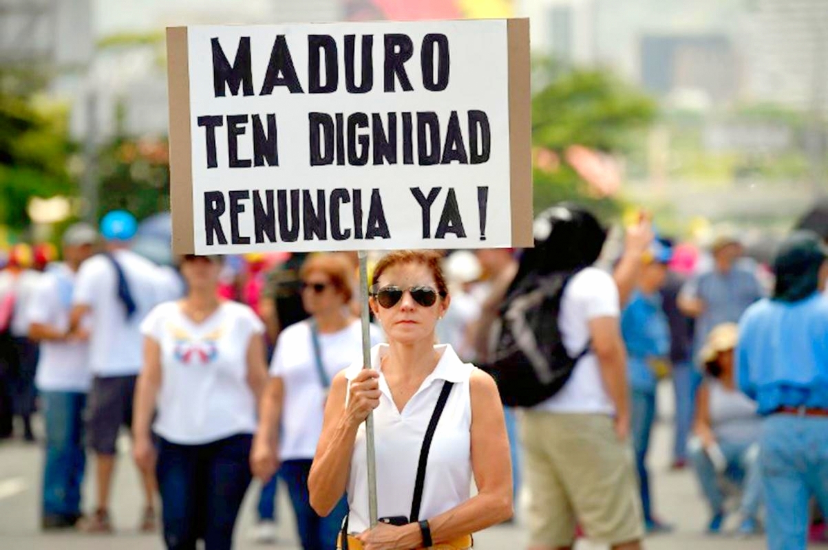 ¡Maduro renuncia ya! El pueblo venezolano habló claro, duro y con votos