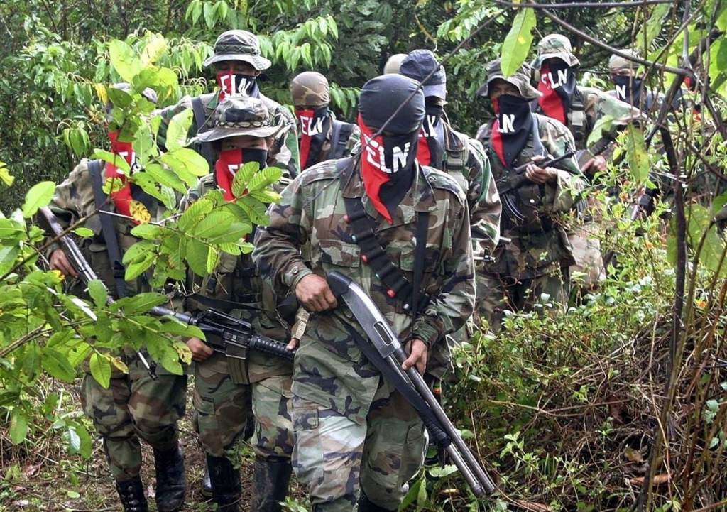 Ataque terrorista a convoy del ejército en Colombia deja 5 muertos