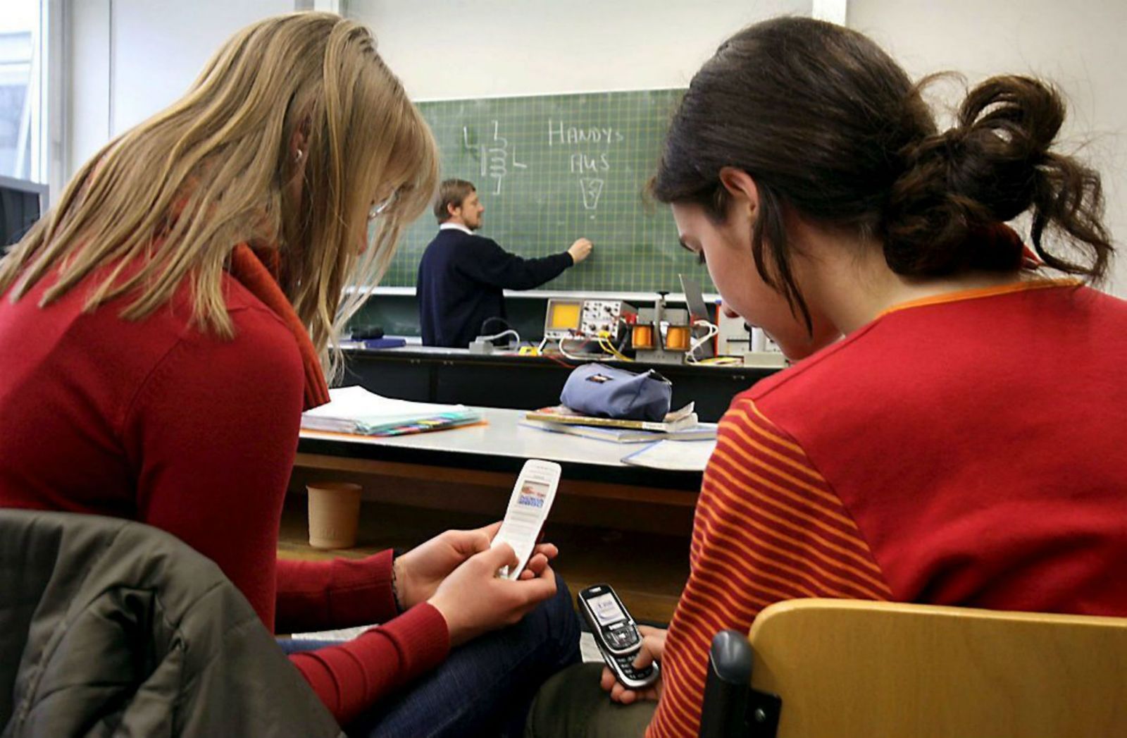 En Ontario se prohibirá el uso de teléfonos celulares en aulas de clase 