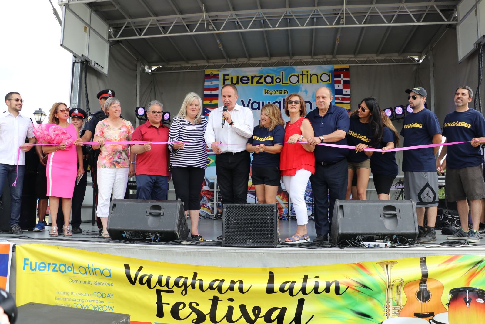 De Vaughan reportan exitosa celebración del V Festival Latino