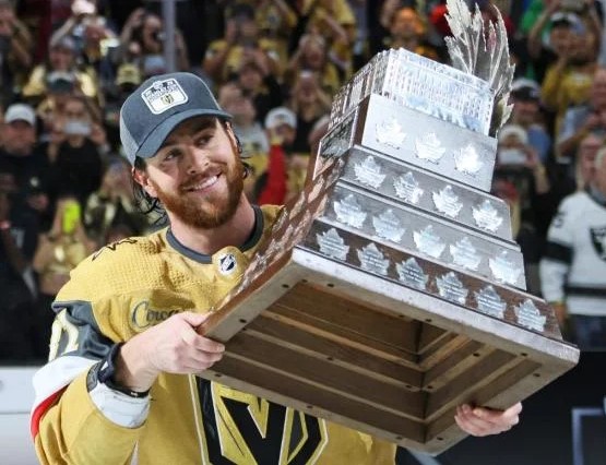 Vegas hits the jackpot, beats Florida to win Stanley Cup