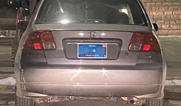 Las nuevas placas de Ontario son ilegibles en la noche, dicen conductores  