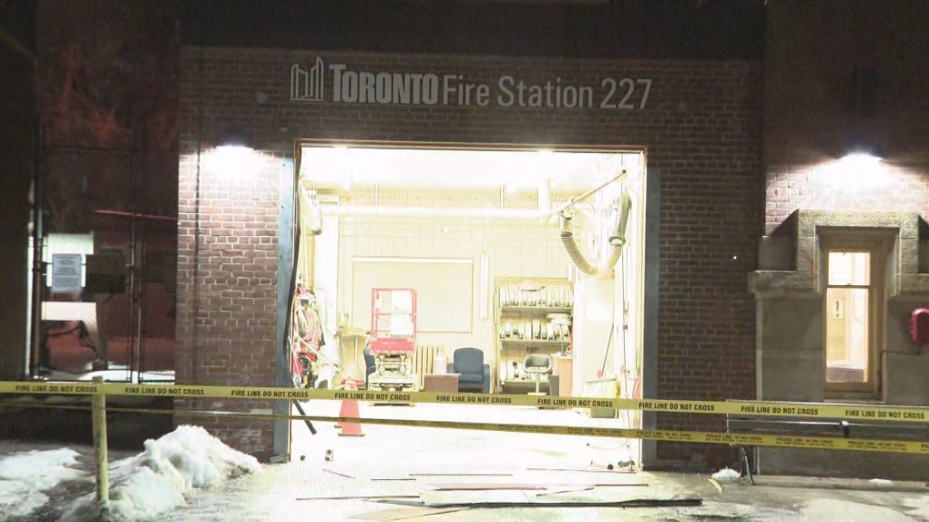 Arrestan a mujer que se robó carro de bomberos en Toronto
