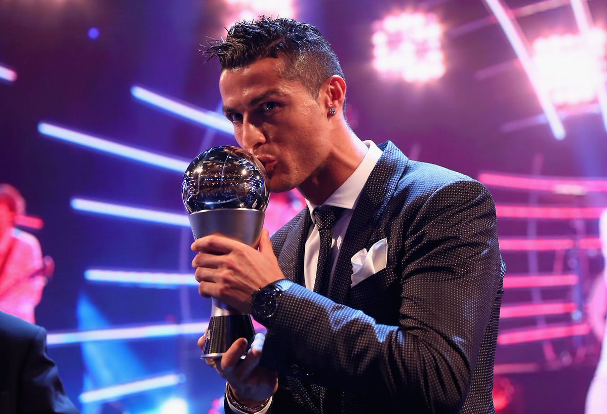 Cristiano Ronaldo de nuevo el mejor jugador del mundo 