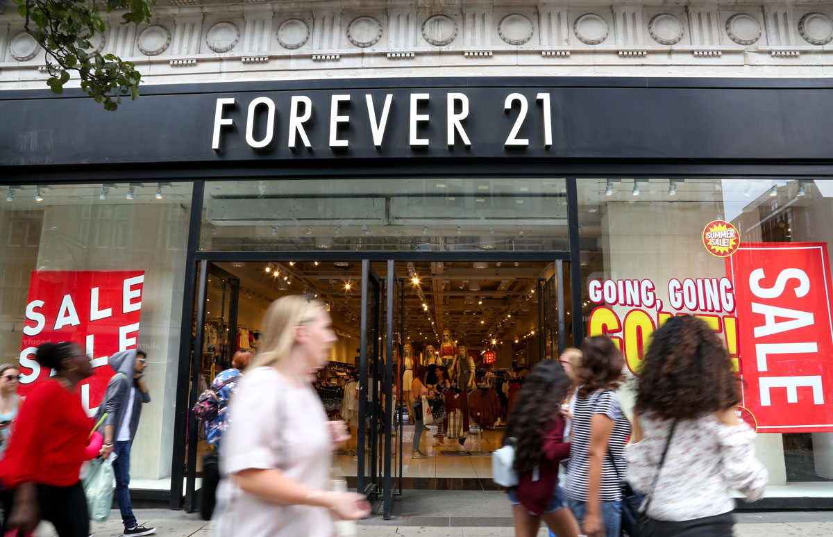 Forever 21 aun no se declara en quiebra, pero empezará a cerrará sus tiendas  