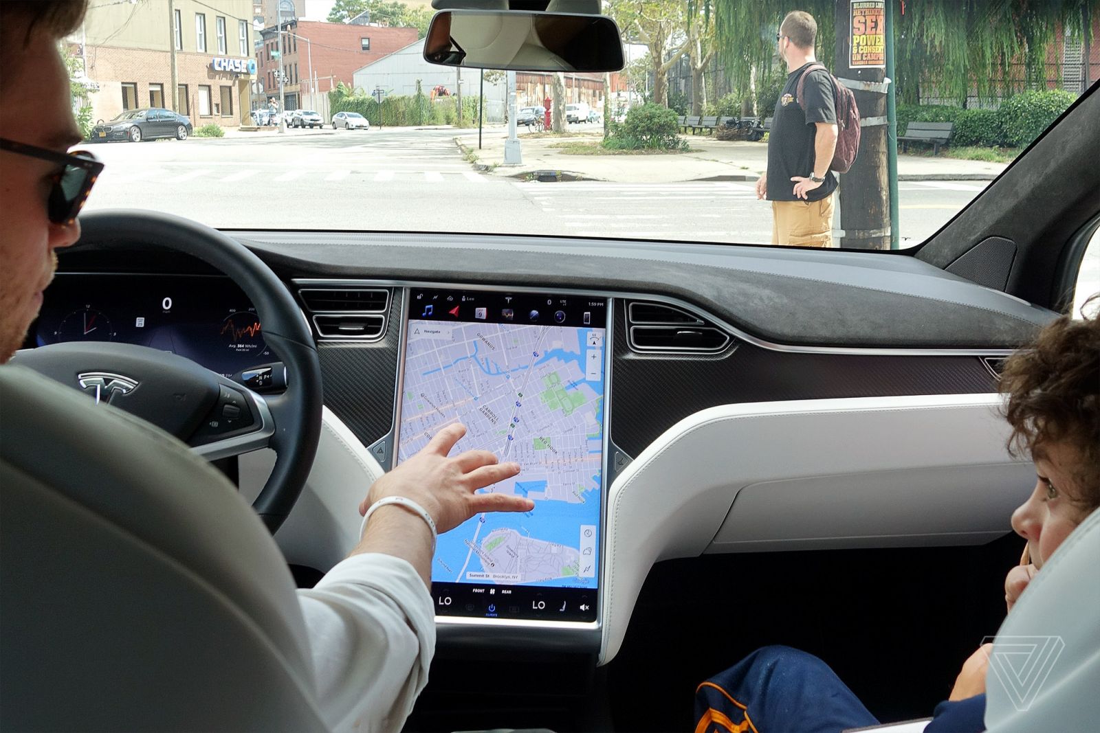 ¡Cuidado!, los autos de Tesla podrían presentar fallas en el piloto automático 