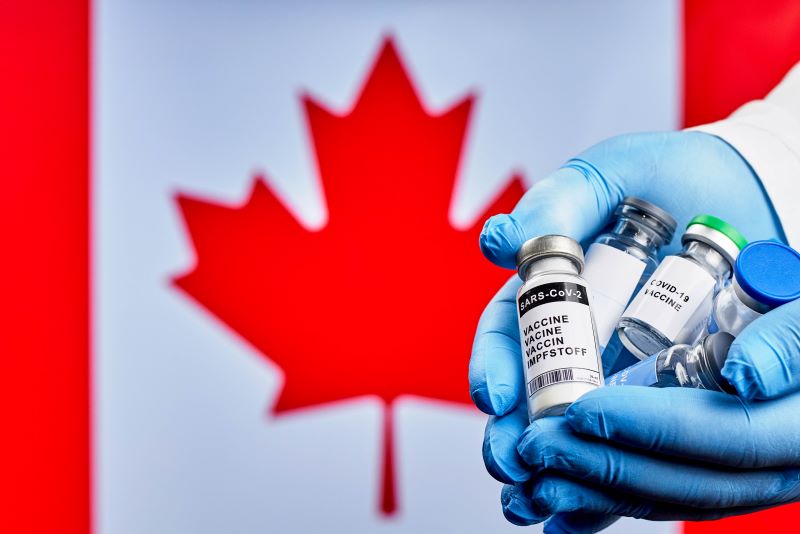 ¿Quién es el culpable del mal plan de vacunación de Canadá? Mejoró, pero aun marcha muy lento 