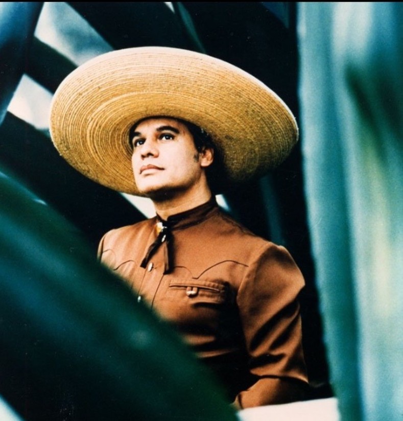 Con videos, Sony conmemora debut discográfico de Juan Gabriel 