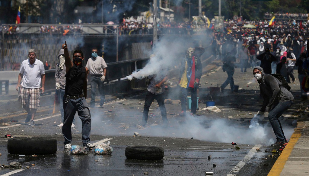 Por crisis y ataques a venezolanos, Brasil envía tropas a la frontera 