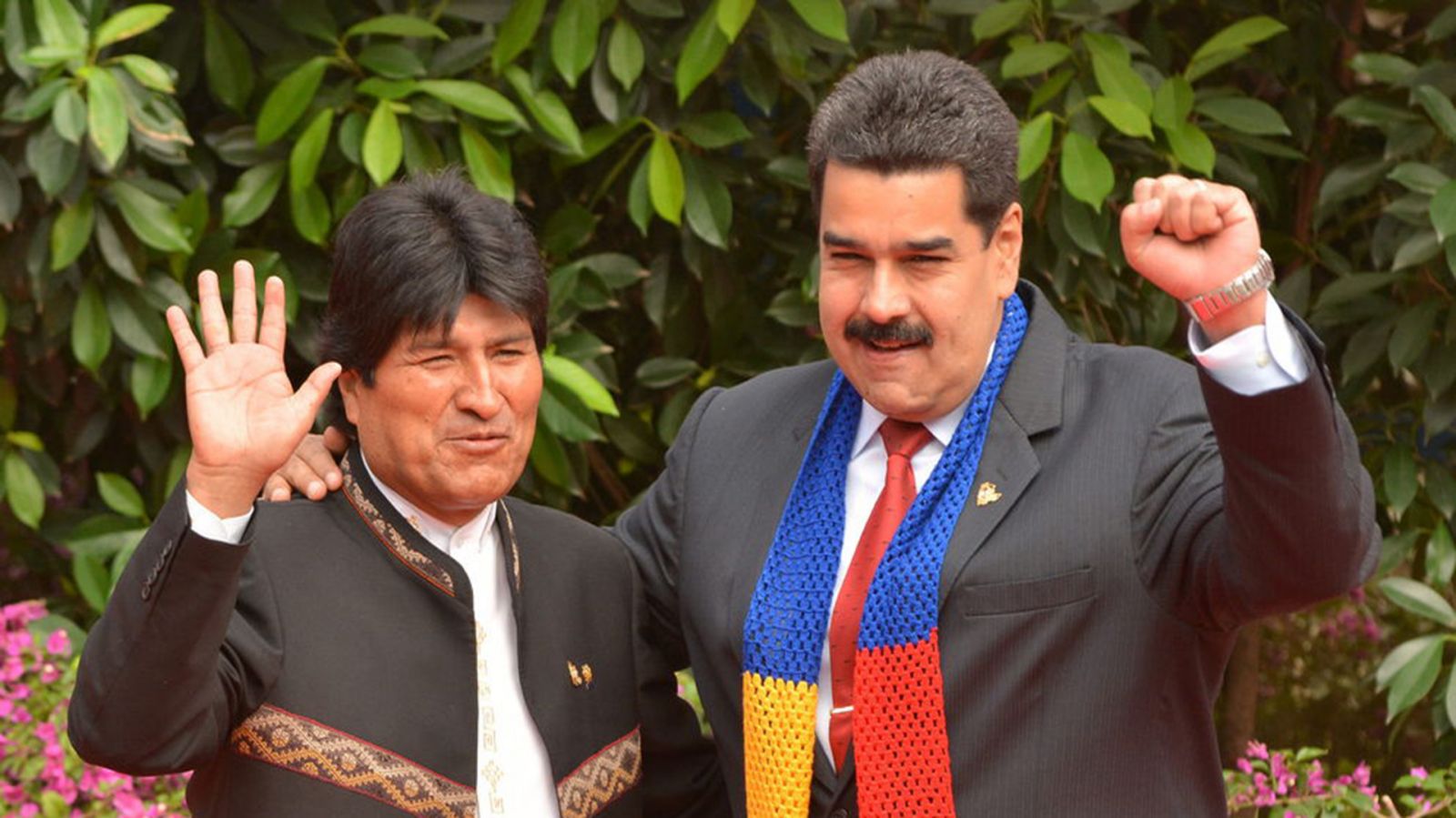 Maduro le dice a Evo Morales que se mantenga en el poder, como él lo ha hecho 