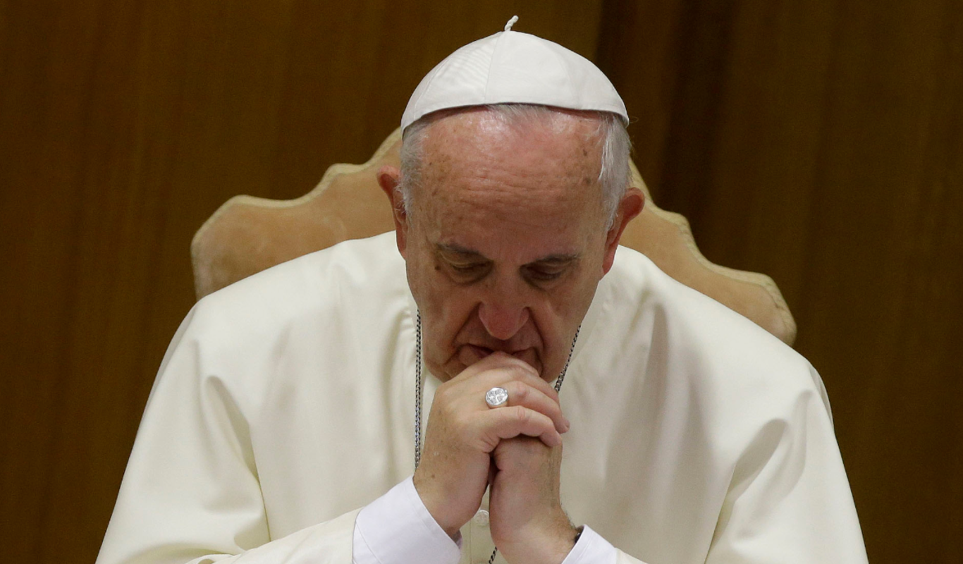 Papa admite que la iglesia católica no actuó para detener abusos sexuales a niños 