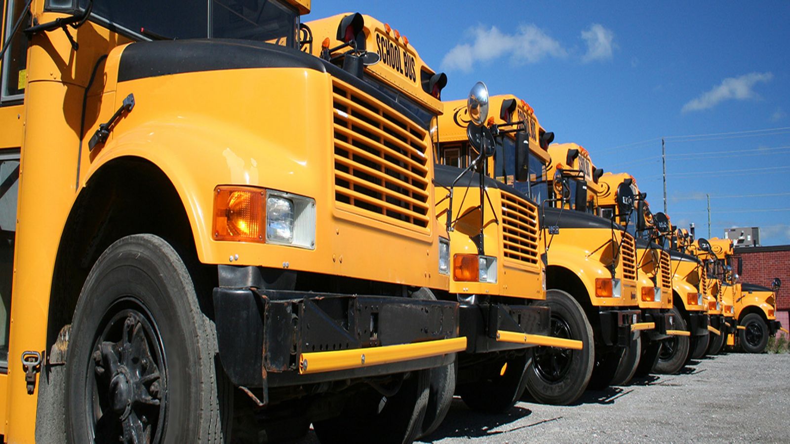 Paro de conductores de buses escolares en Toronto se iniciaría el jueves  