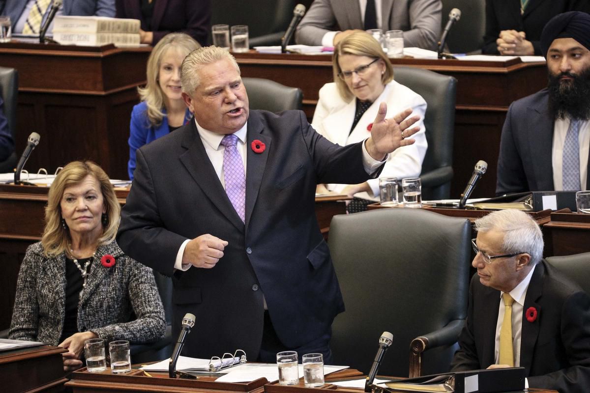 En medio de protestas sindicales, Doug Ford regresa Asamblea Legislativa de Ontario 