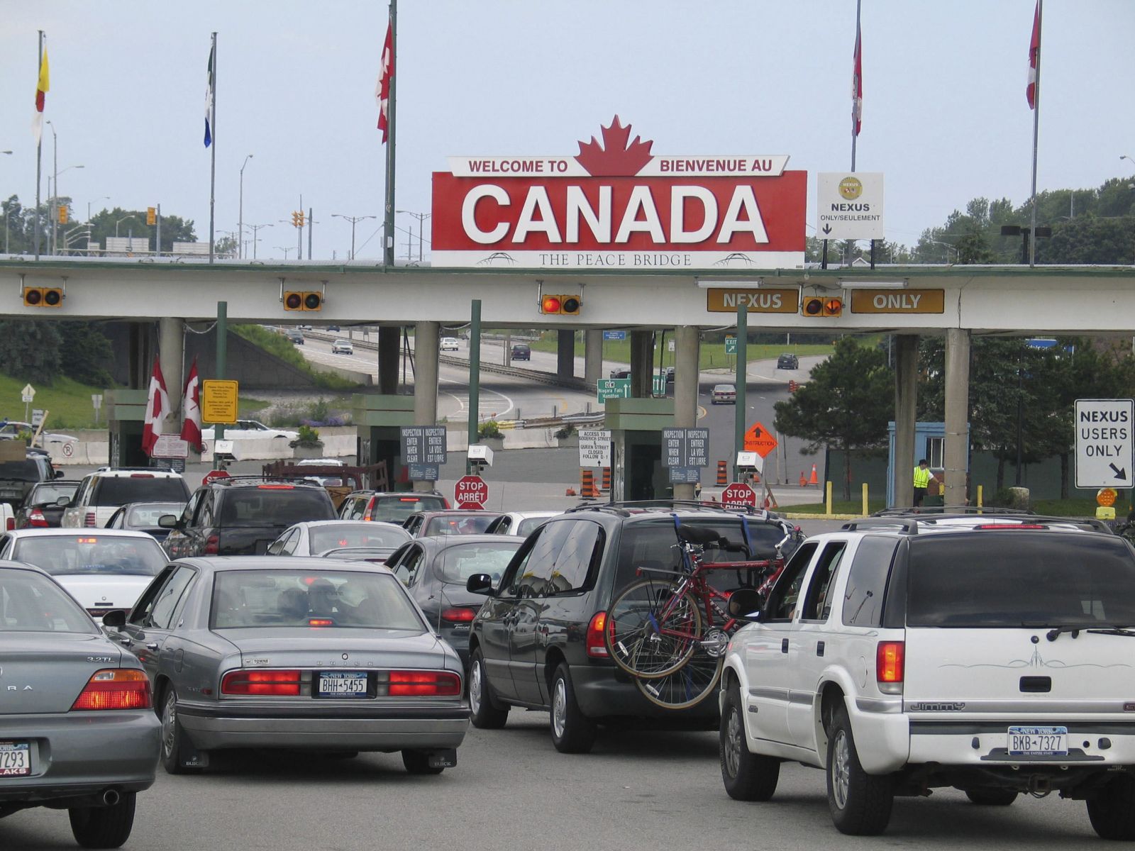 Ciudades fronterizas canadienses piden eliminar restricciones generadas por la pandemia